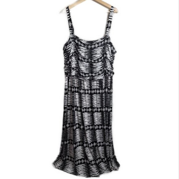 Lane Bryant Black and White Maxi Dress Size 26/28 - Picture 1 of 8